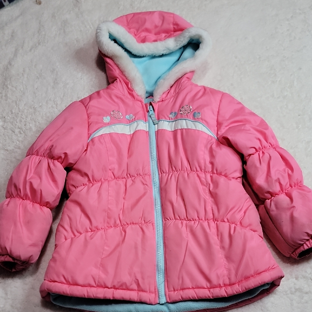London Fog M 5/6 Pink Hooded Puffer Jacket with Embroidered Details